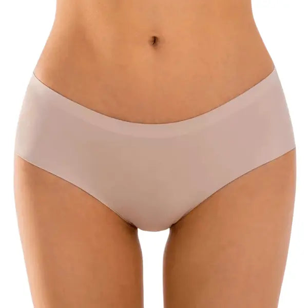 Cueca clássica sem costura nude ajustada ao corpo com acabamento invisível.