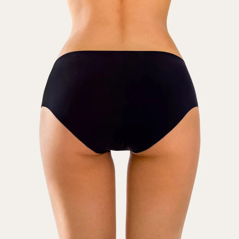 Vista traseira da cueca preta sem costura com cobertura média – Le Liss