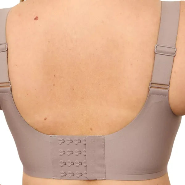 Vista traseira do soutien Aura sem aro nude com fecho de colchetes ajustável.