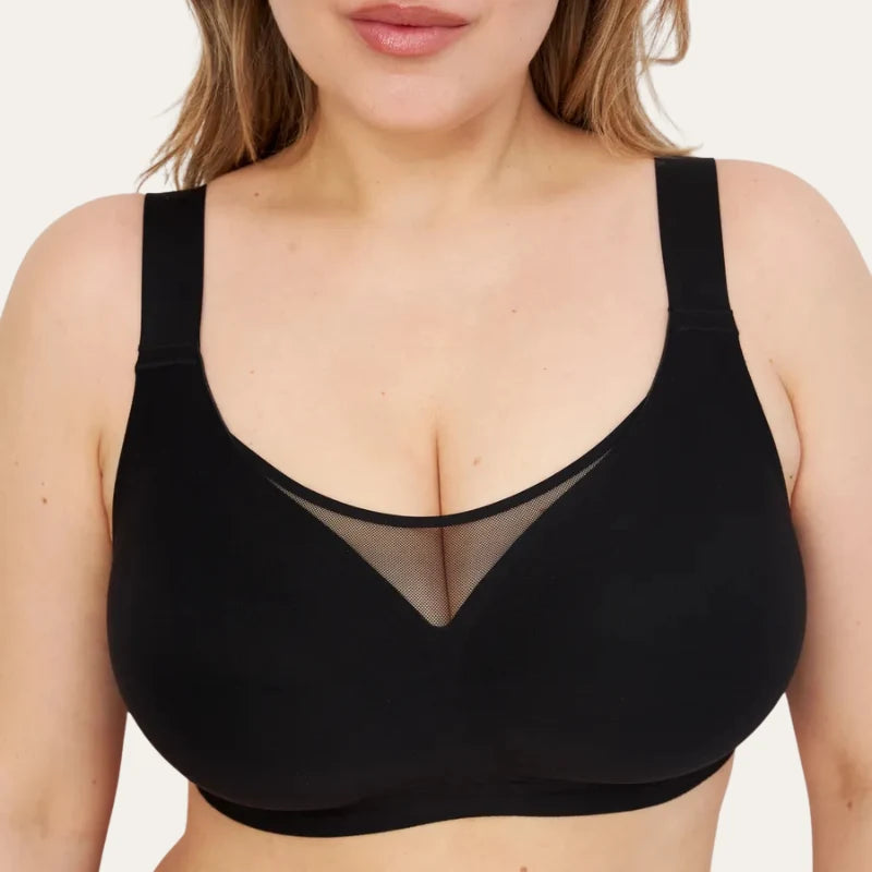 Soutien Nabel Le Liss preto sem aros detalhe decote com insert em tule e copa com suporte em modelo plus size