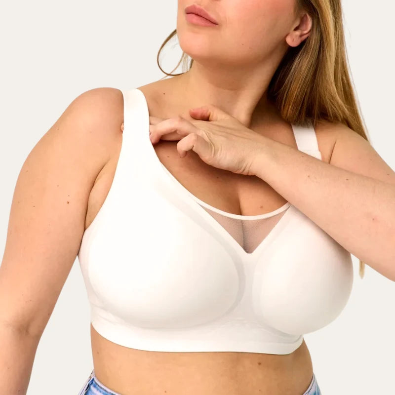Soutien Nabel Le Liss branco sem aros detalhe decote com insert em tule e copa com suporte em modelo plus size