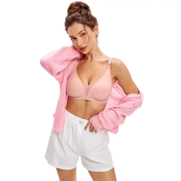 Modelo a usar soutien rosé para amamentar sem aro com detalhe em tule no decote